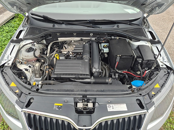 Skoda Octavia 8 of 8