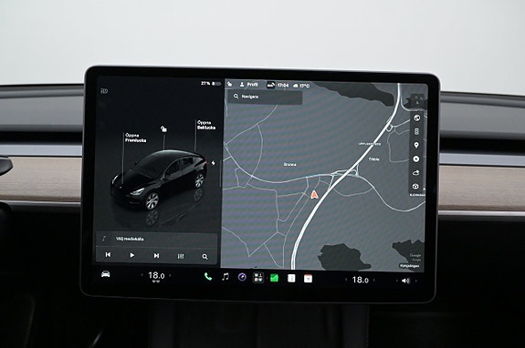 Tesla Model Y 17 of 27