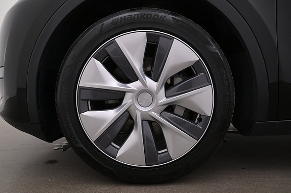 Tesla Model Y 27 of 27