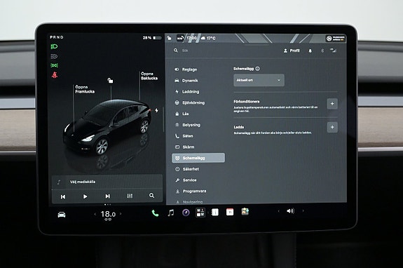 Tesla Model Y 12 of 27