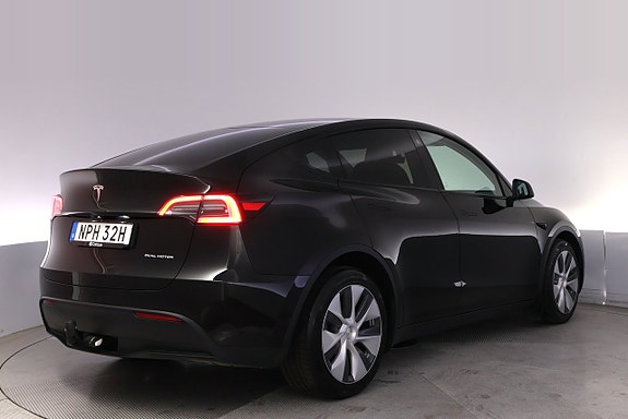 Tesla Model Y 5 of 27