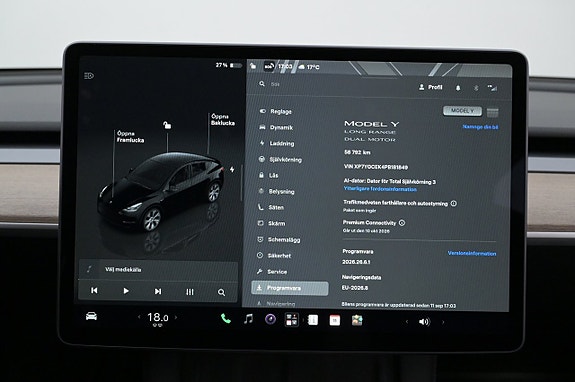 Tesla Model Y 10 of 27