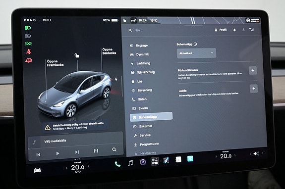 Tesla Model Y 16 of 27