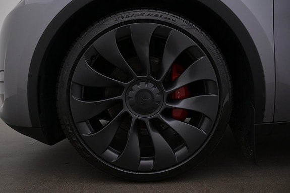 Tesla Model Y 27 of 27
