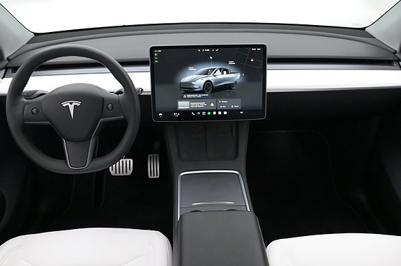 Tesla Model Y 6 of 27