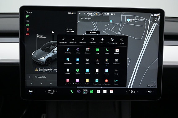 Tesla Model Y 18 of 27