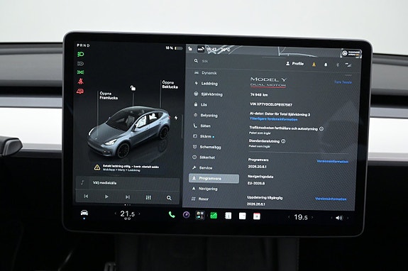 Tesla Model Y 10 of 27
