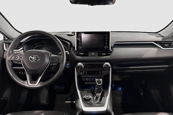 Toyota RAV4 10 of 12