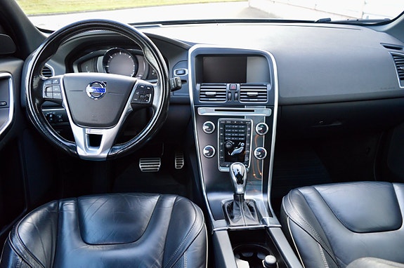 Volvo XC60 9 of 12