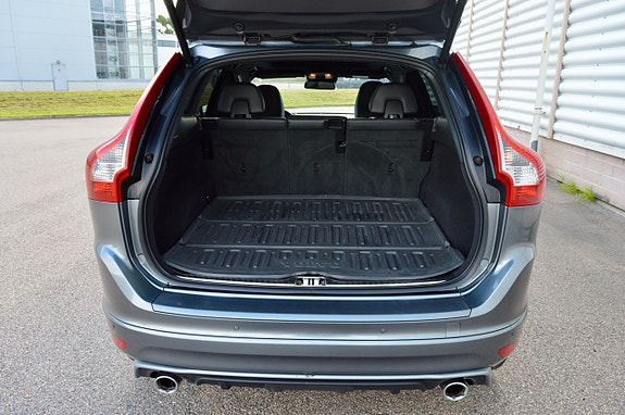 Volvo XC60 11 of 12