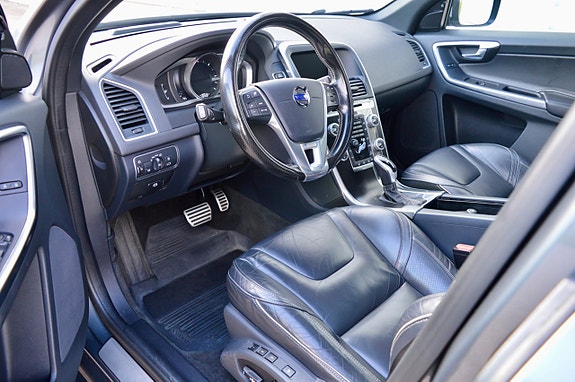 Volvo XC60 8 of 12