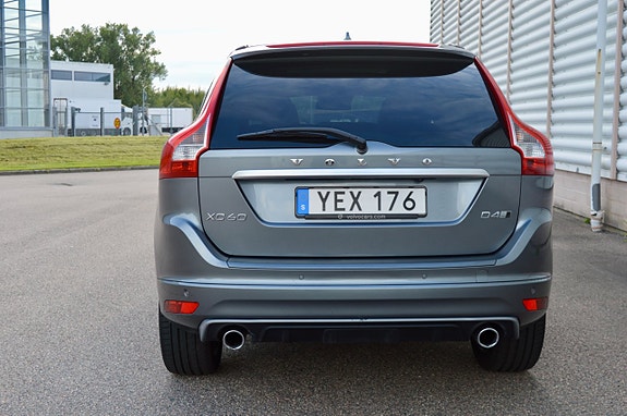 Volvo XC60 5 of 12