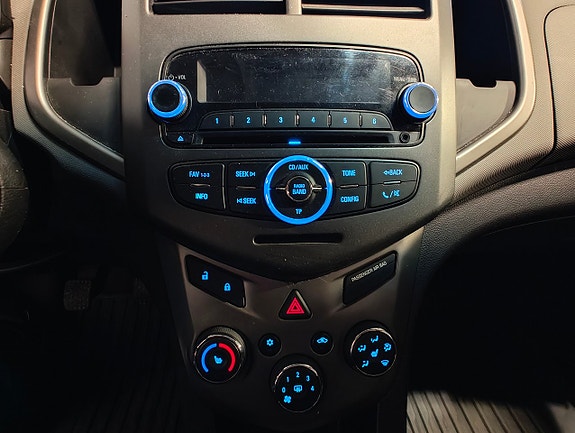 Chevrolet Aveo 11 of 13