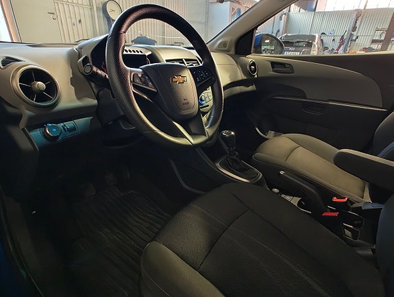 Chevrolet Aveo 10 of 13