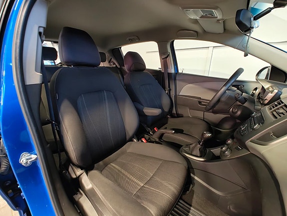 Chevrolet Aveo 8 of 13