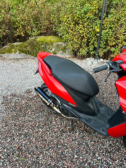 Yamaha Jog R 5 of 8