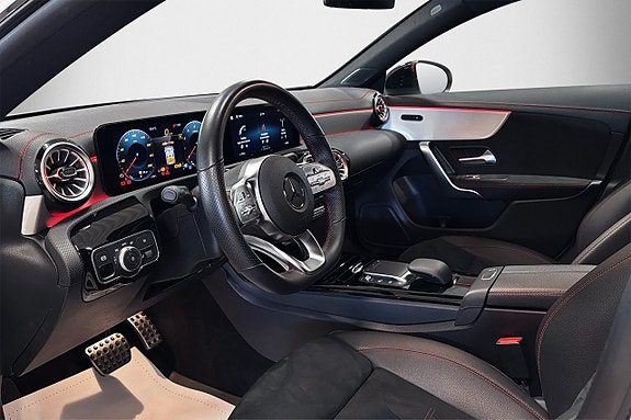Mercedes-Benz CLA200 7 of 19