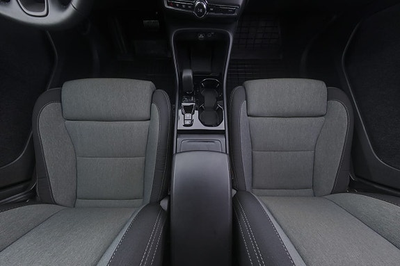 Volvo XC40 9 of 30