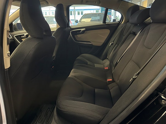 Volvo S60 11 of 20