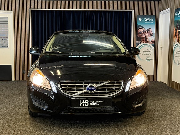 Volvo S60 2 of 20