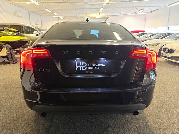 Volvo S60 5 of 20
