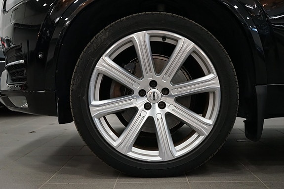 Volvo XC90 5 of 25