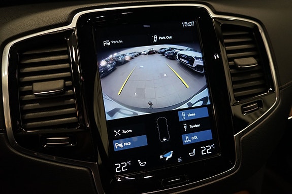 Volvo XC90 12 of 25