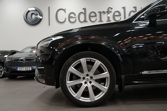 Volvo XC90 4 of 25
