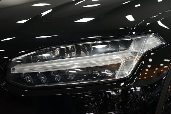 Volvo XC90 13 of 25