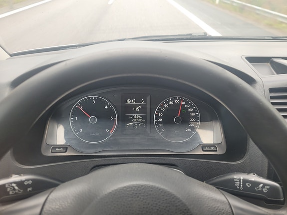 Volkswagen Transporter 2 of 16