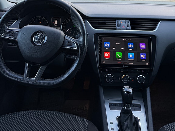 Skoda Octavia 5 of 10