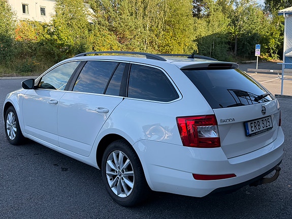 Skoda Octavia 3 of 10