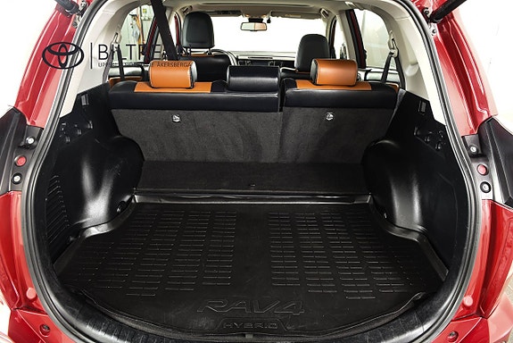 Toyota RAV4 9 of 23