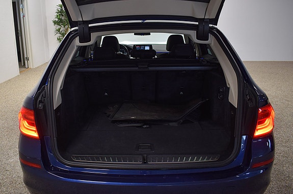 BMW 520d 27 of 30
