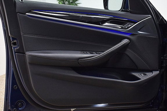 BMW 520d 8 of 30