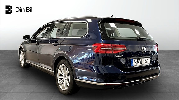 Volkswagen Passat 3 of 12