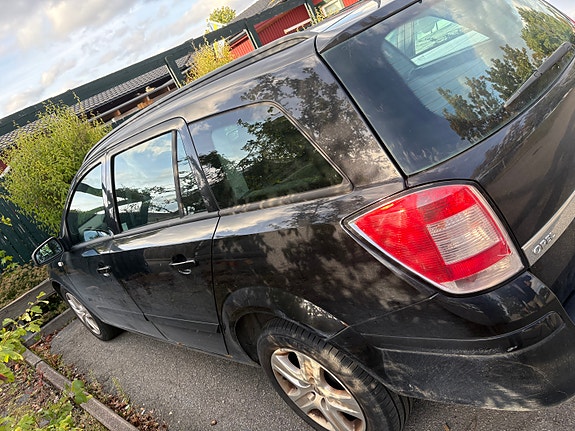 Opel Astra 4 of 12