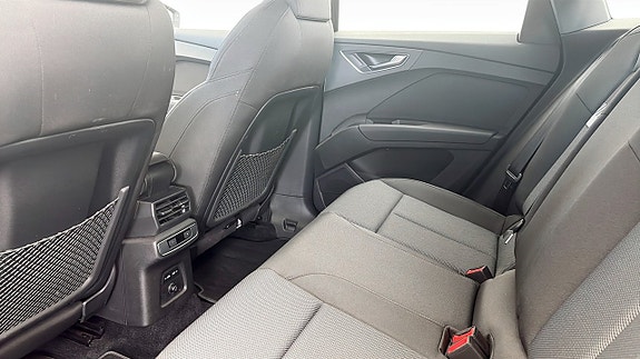 Audi Q4 e-tron 11 of 12