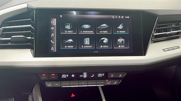 Audi Q4 e-tron 9 of 12