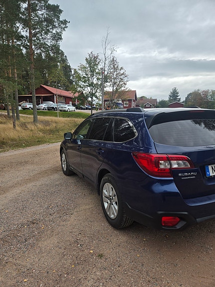 Subaru Outback 8 of 14