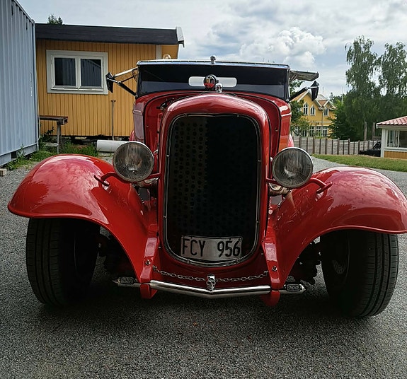 Ford Custom 3 of 7