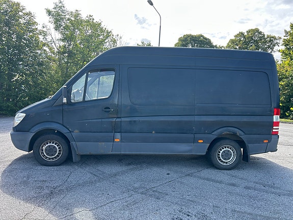 Mercedes-Benz Sprinter 208 2 of 6