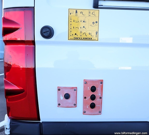 Volkswagen Crafter 19 of 19