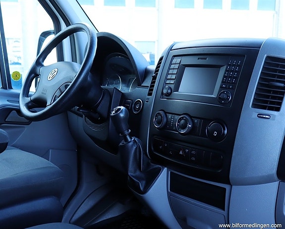 Volkswagen Crafter 7 of 19