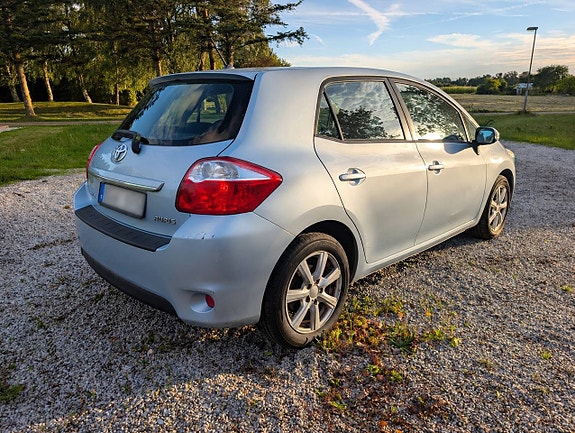 Toyota Auris 6 of 6