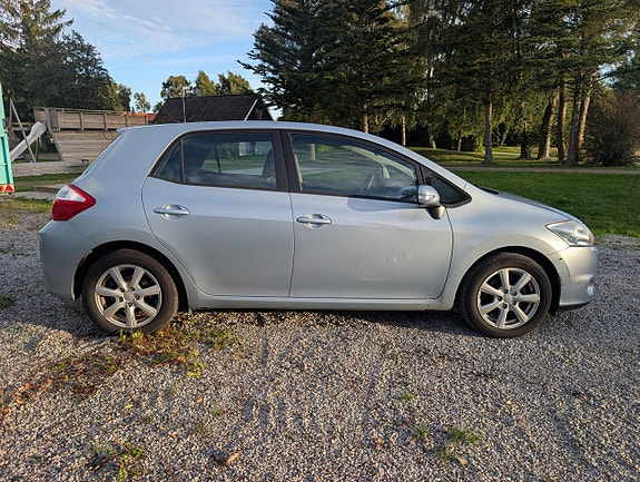 Toyota Auris 6 of 6