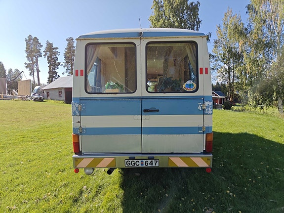 Mercedes-Benz T2 6 of 6