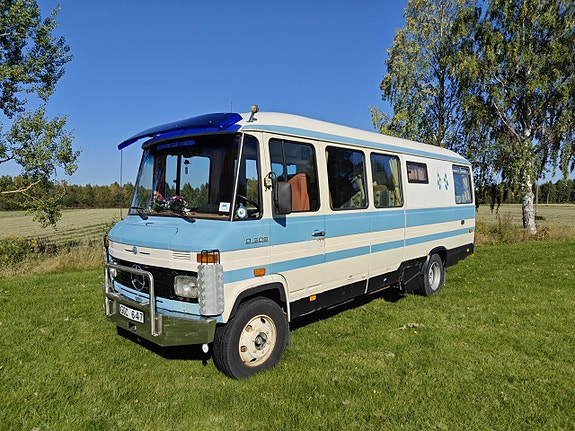 Mercedes-Benz T2