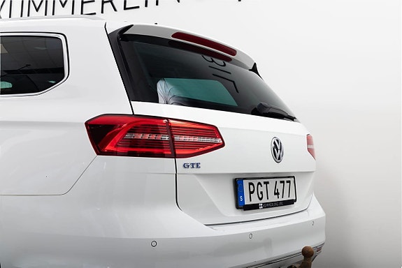Volkswagen Passat 7 of 24