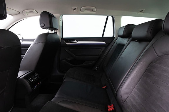 Volkswagen Passat 17 of 24